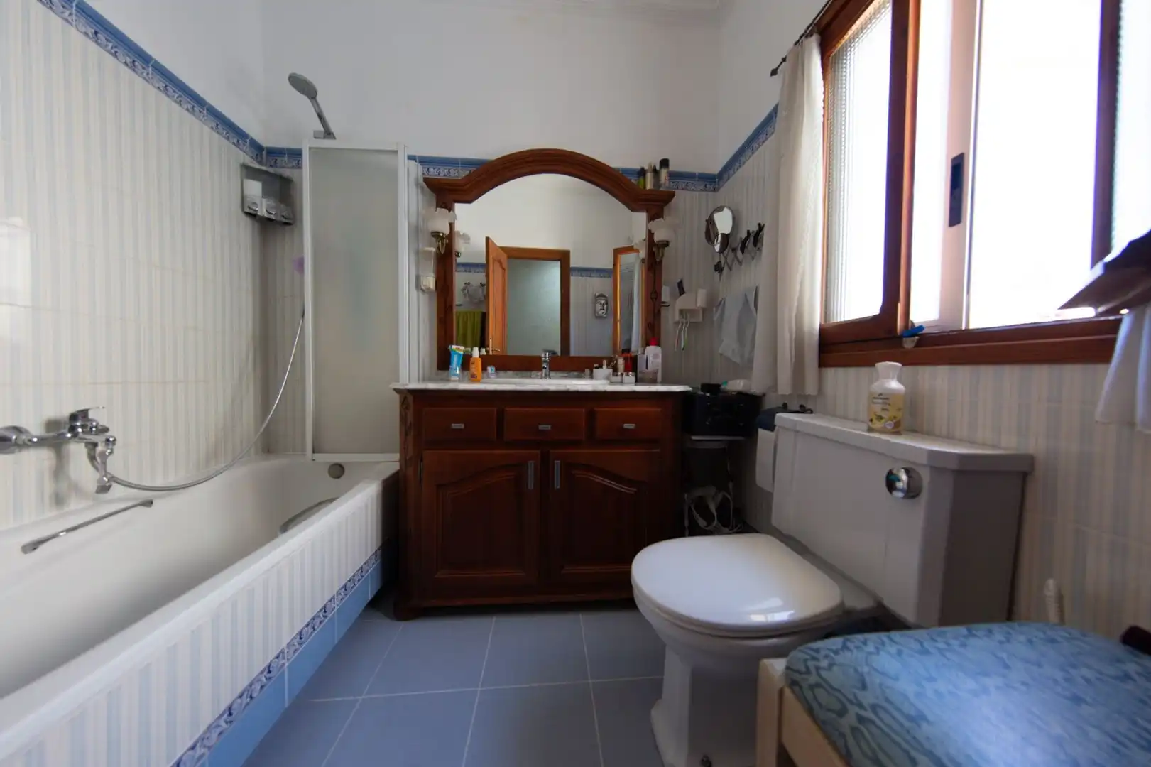 Badezimmer von Wohnungen zum Verkauf in Castalla mit Klimaanlage, Heizung und Abstellraum