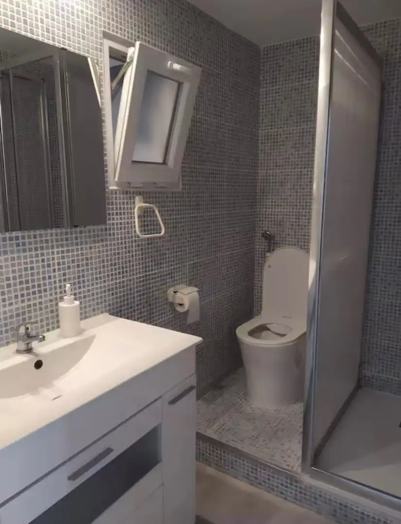 Baño de Piso de alquiler en Sagunto / Sagunt con Aire acondicionado, Calefacción y Amueblado
