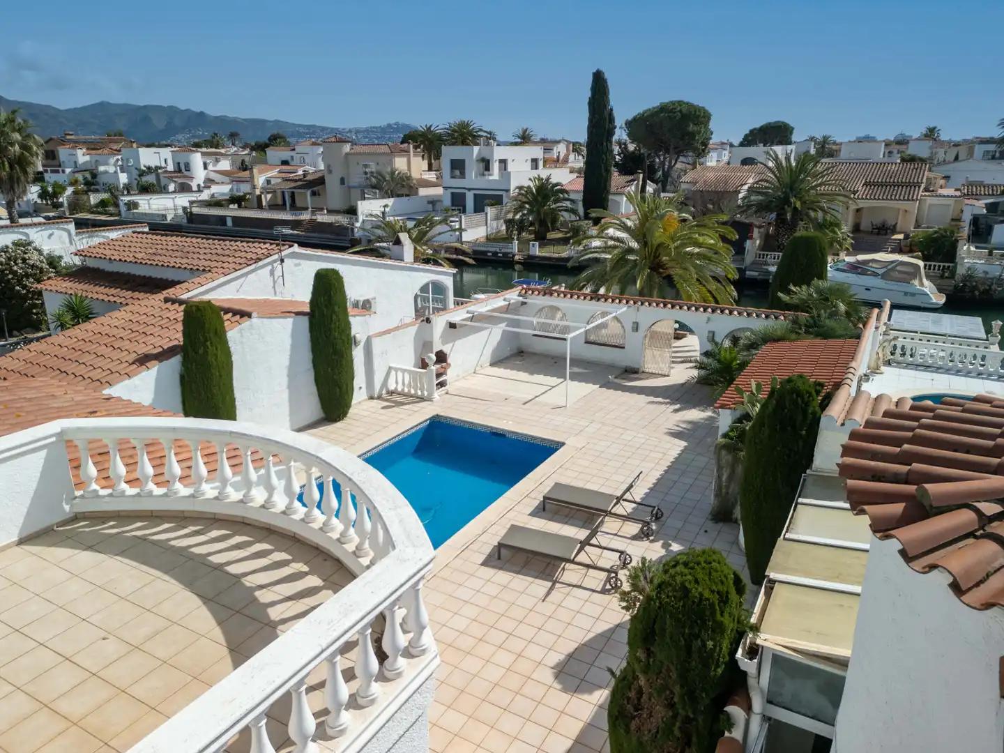 Chalet con piscina en venta en Carrer Llobregat, imagen 4