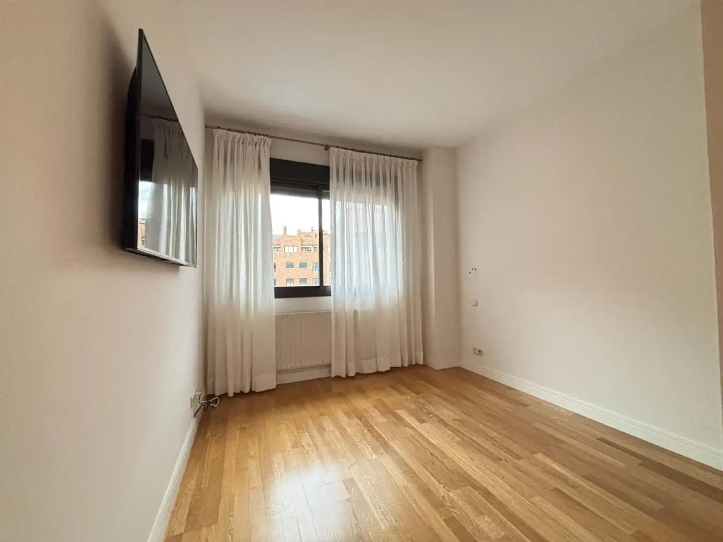 Schlafzimmer von Wohnung zur Miete in Hortaleza