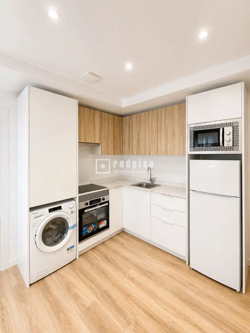 Cuina de Apartament de lloguer en Murcia amb Aire condicionat, Calefacció i Terrassa