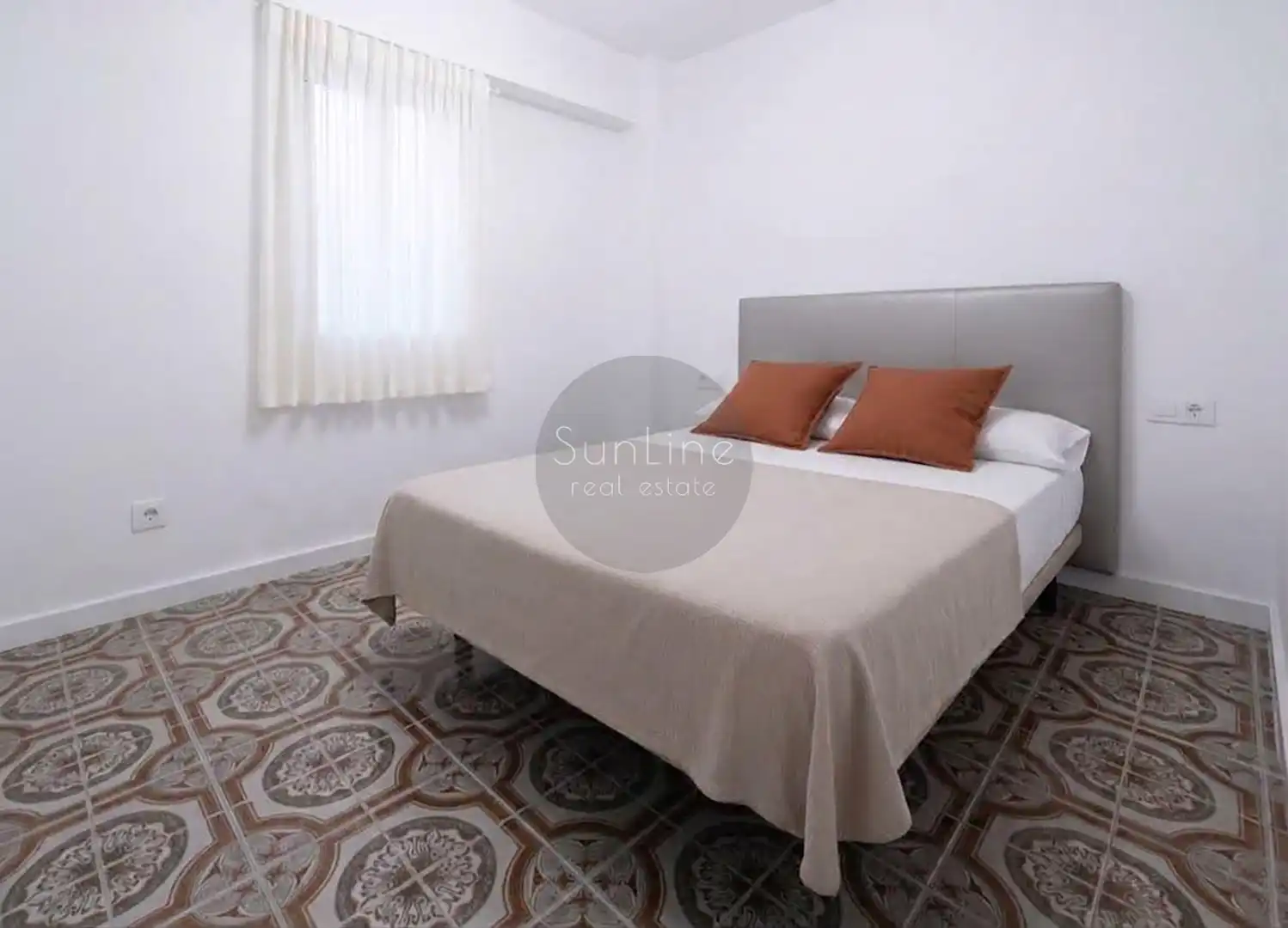 Bedroom of Flat for rent in Valencia  with Air Conditioner, Furnished and Balcony