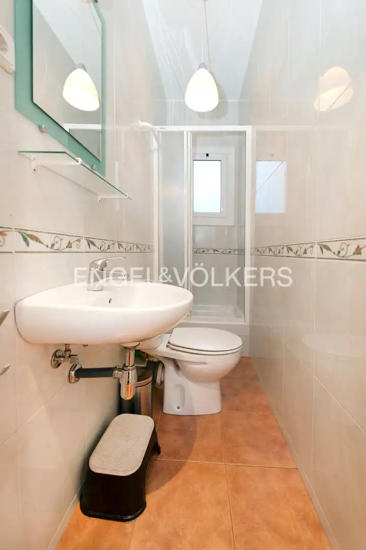 Bathroom of Flat for sale in Barcelona  with Air Conditioner, Heating and Parquet flooring