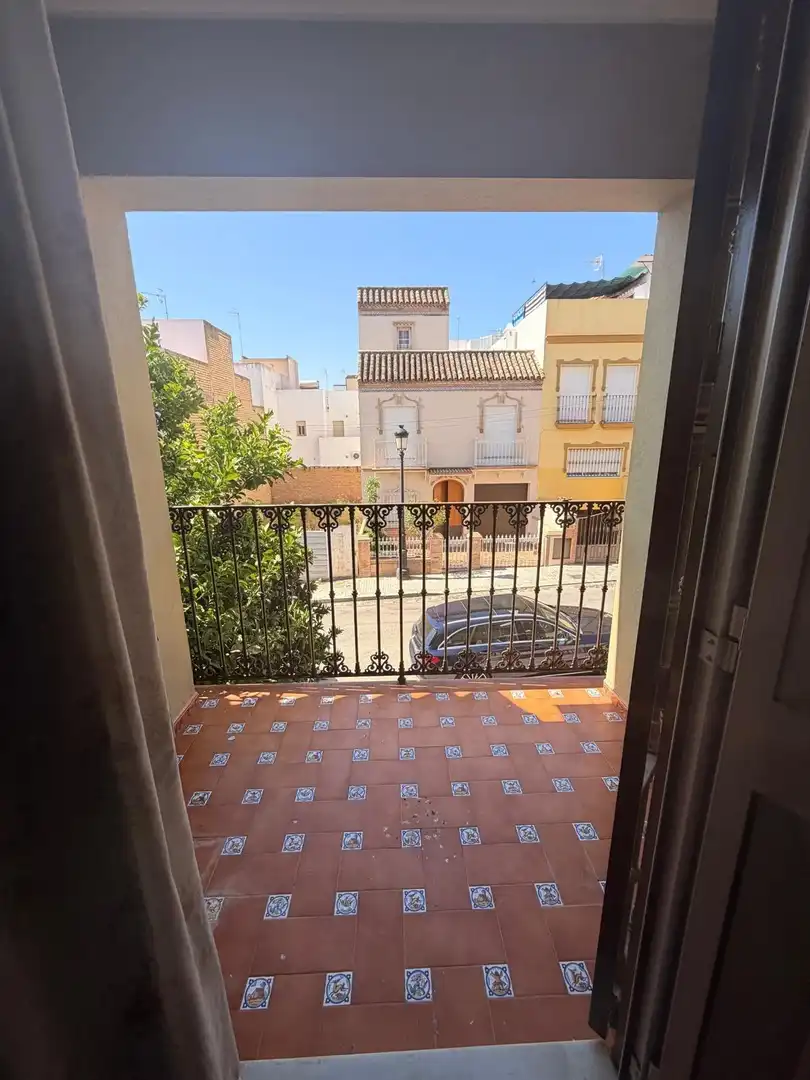 Exterior view of Houses for sale in Morón de la Frontera