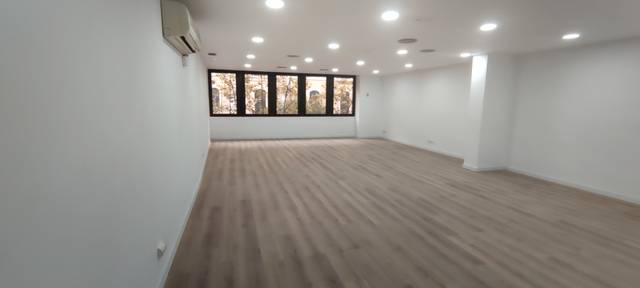Oficina en Alquiler en Carrer de Còrsega en Vila de Gràcia