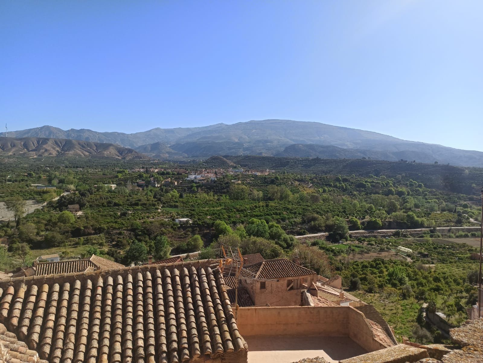 Vista exterior de Casa adosada en venda en El Valle amb Traster