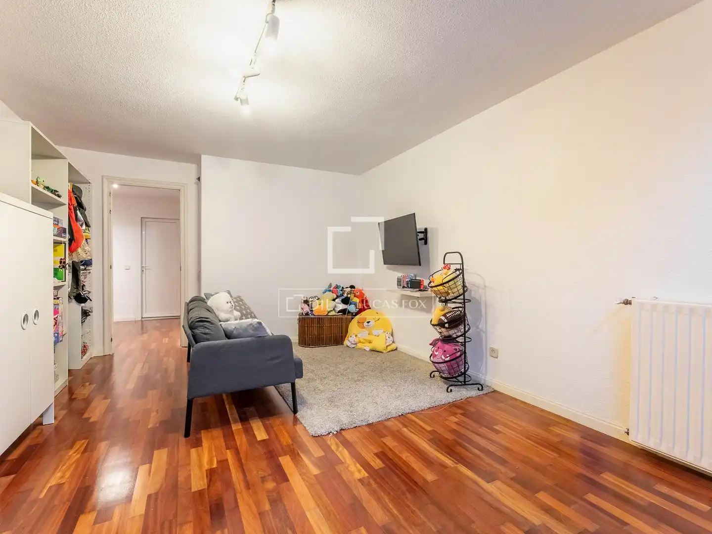 Sala d'estar de Casa o xalet en venda en Majadahonda amb Aire condicionat, Jardí privat i Terrassa
