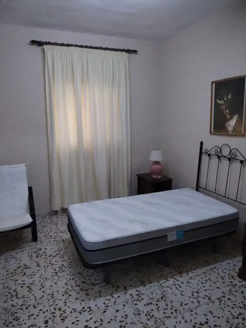 Dormitori de Casa o xalet en venda en Puente Genil amb Aire condicionat