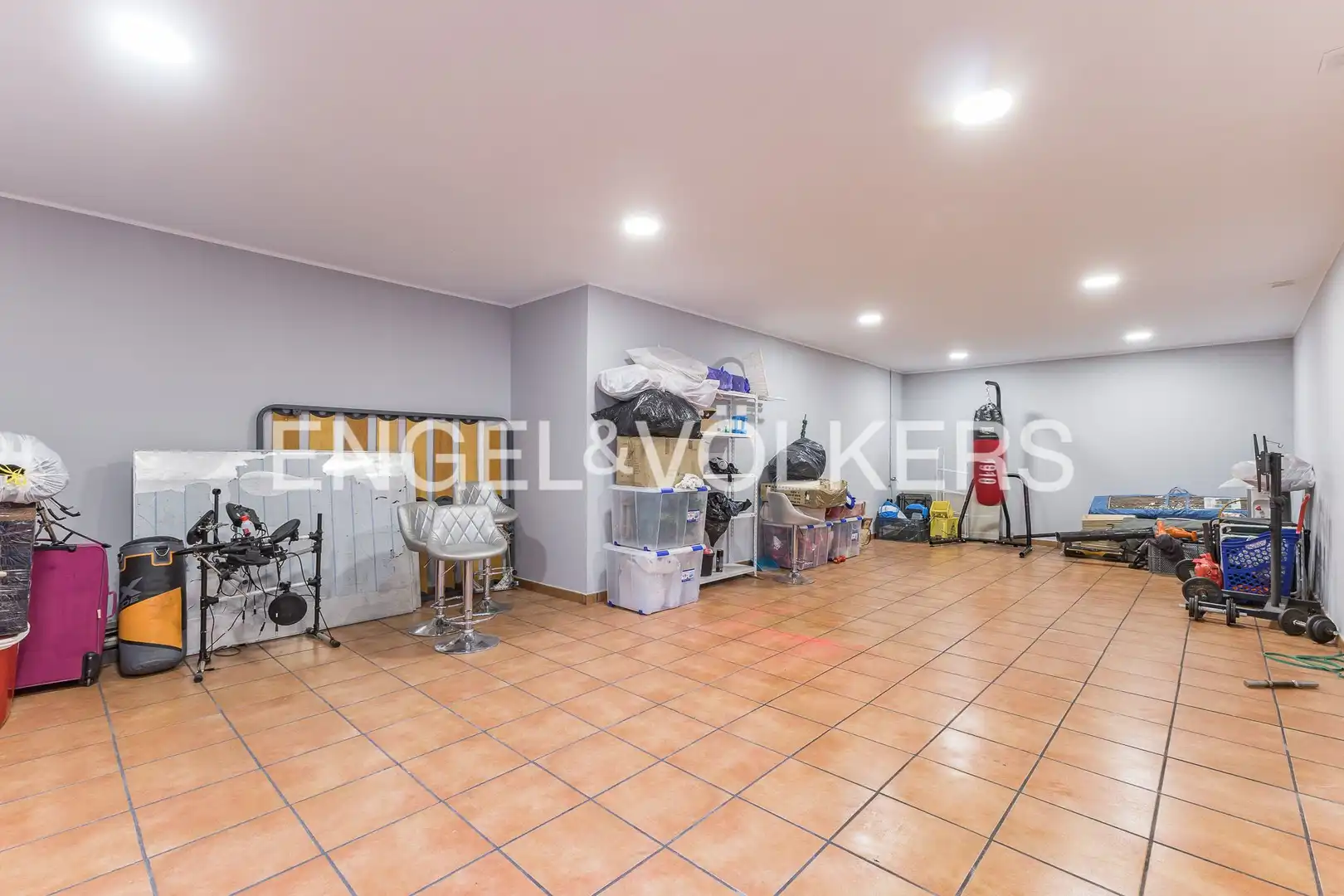 Country homes for sale in Terrassa  with Air Conditioner, Heating and Private garden