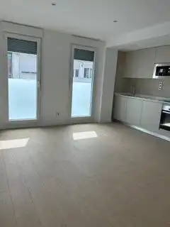 Sala de estar de Apartamento de alquiler en Madrid con Aire acondicionado, Calefacción y Trastero