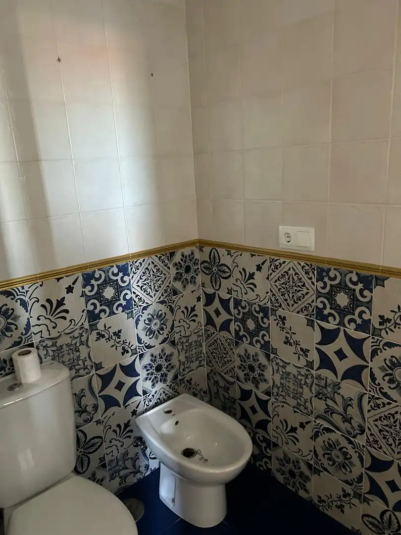 Baño de Piso en venta en Mengíbar con Aire acondicionado, Calefacción y Trastero