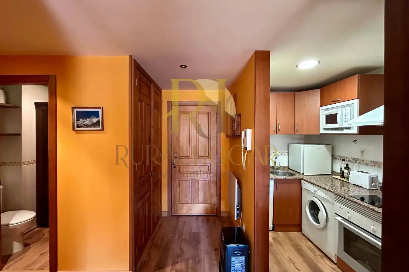 Vista exterior de Apartament en venda en Puebla de Lillo amb Calefacció, Traster i Moblat