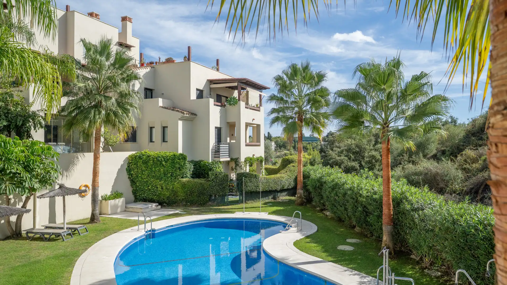 Apartament amb piscina en venda a Estepona Pueblo