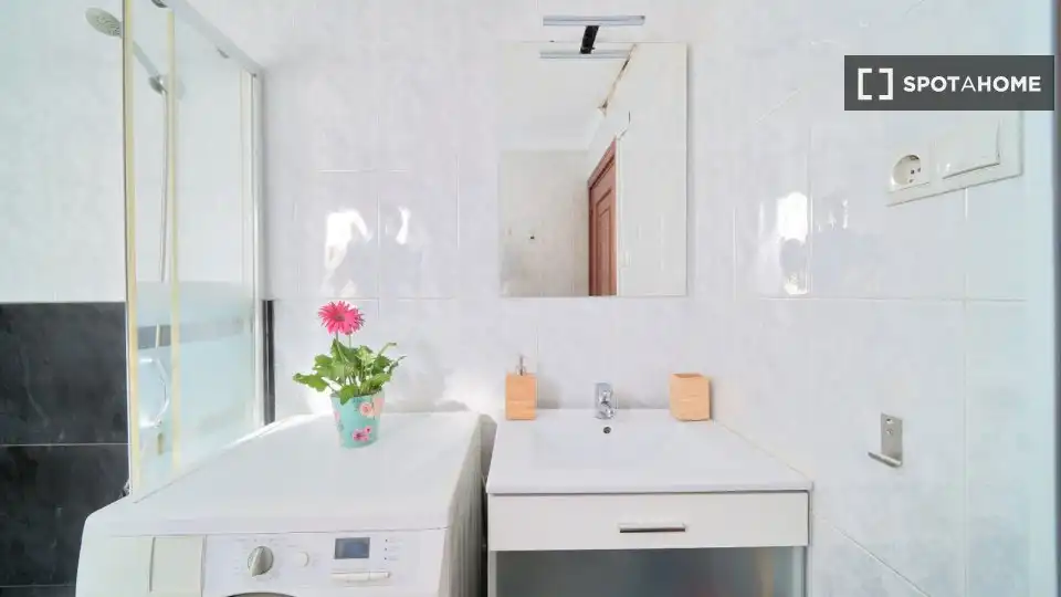 Room in La Victoria