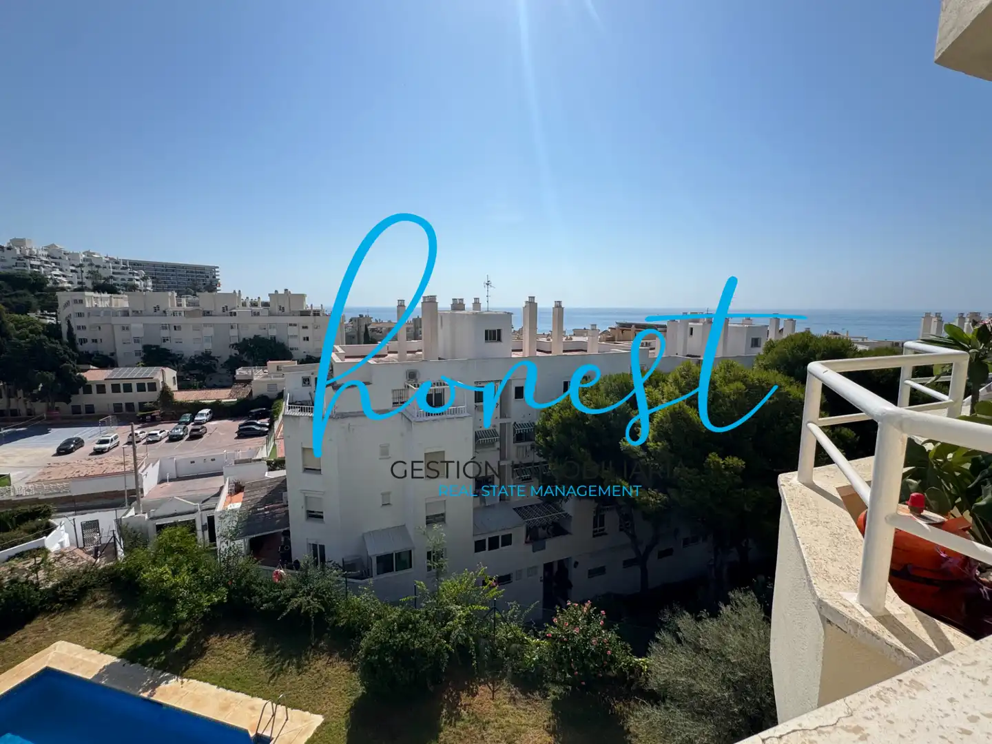 Vista exterior de Ático en venta en Torremolinos con Aire acondicionado, Terraza y Amueblado