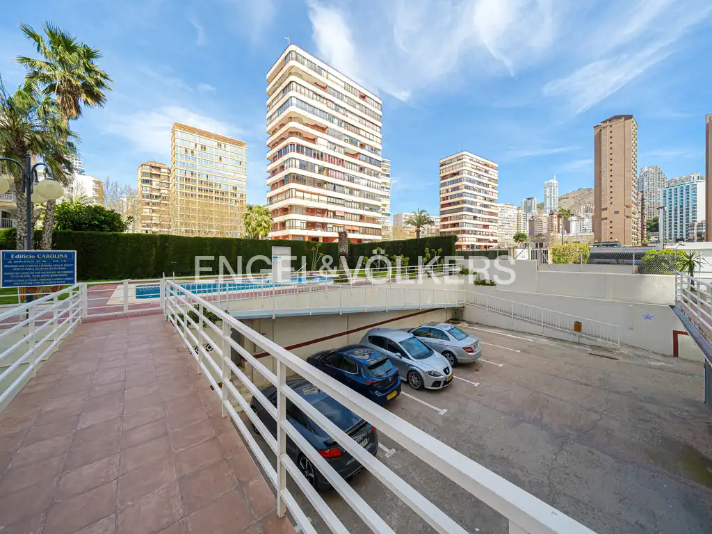Außenansicht von Wohnungen zur Miete in Benidorm mit Klimaanlage, Möbliert und Gemeinschaftspool