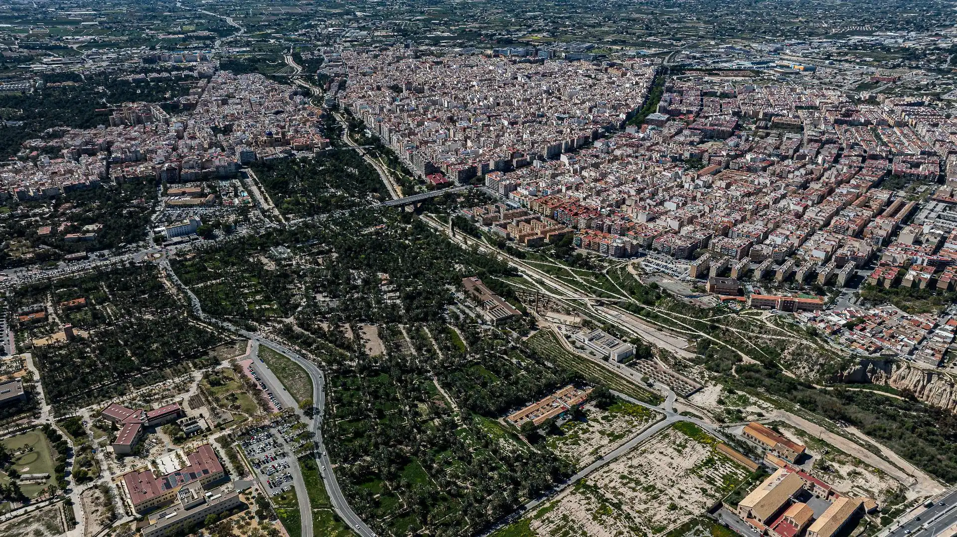 Vista exterior de Casa o chalet en venta en Elche / Elx con Aire acondicionado, Jardín privado y Terraza