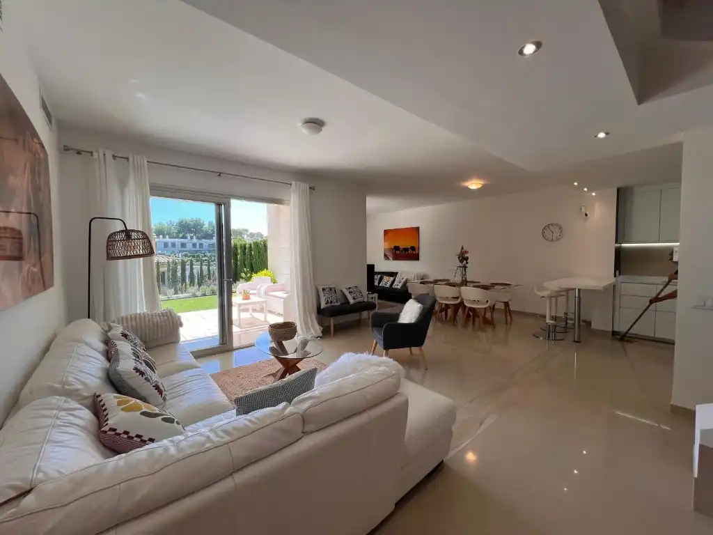 Wohnzimmer von Einfamilien-Reihenhaus zur Miete in Cala Vinyes
