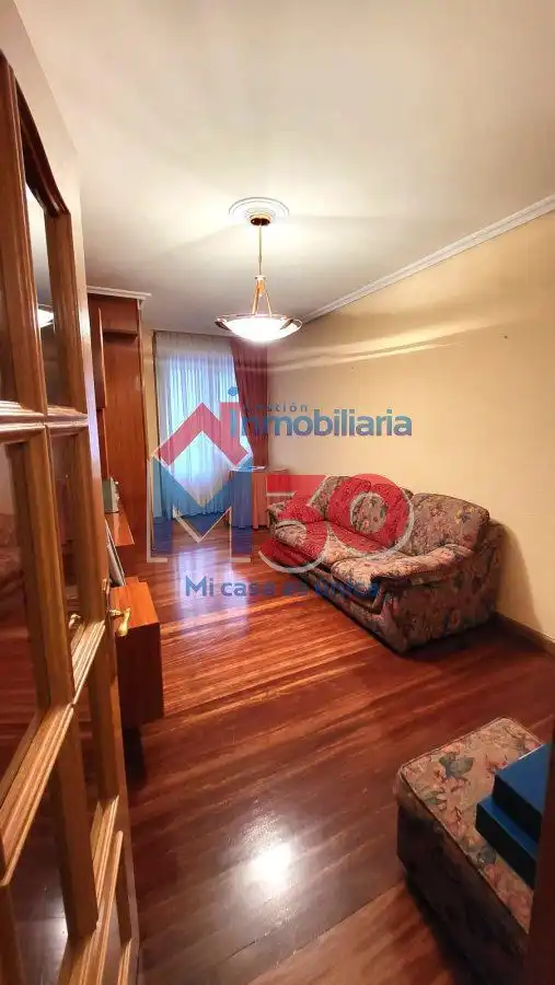 Sala de estar de Piso en venta en Vitoria - Gasteiz con Calefacción, Parquet y Terraza