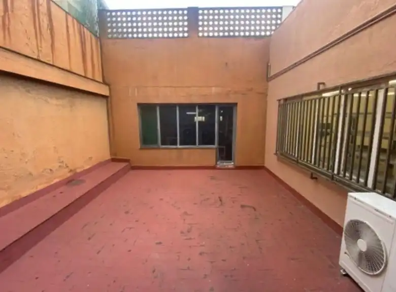 Office space with lift for sale in Carrer del Comte Borrell 26, imagen 7