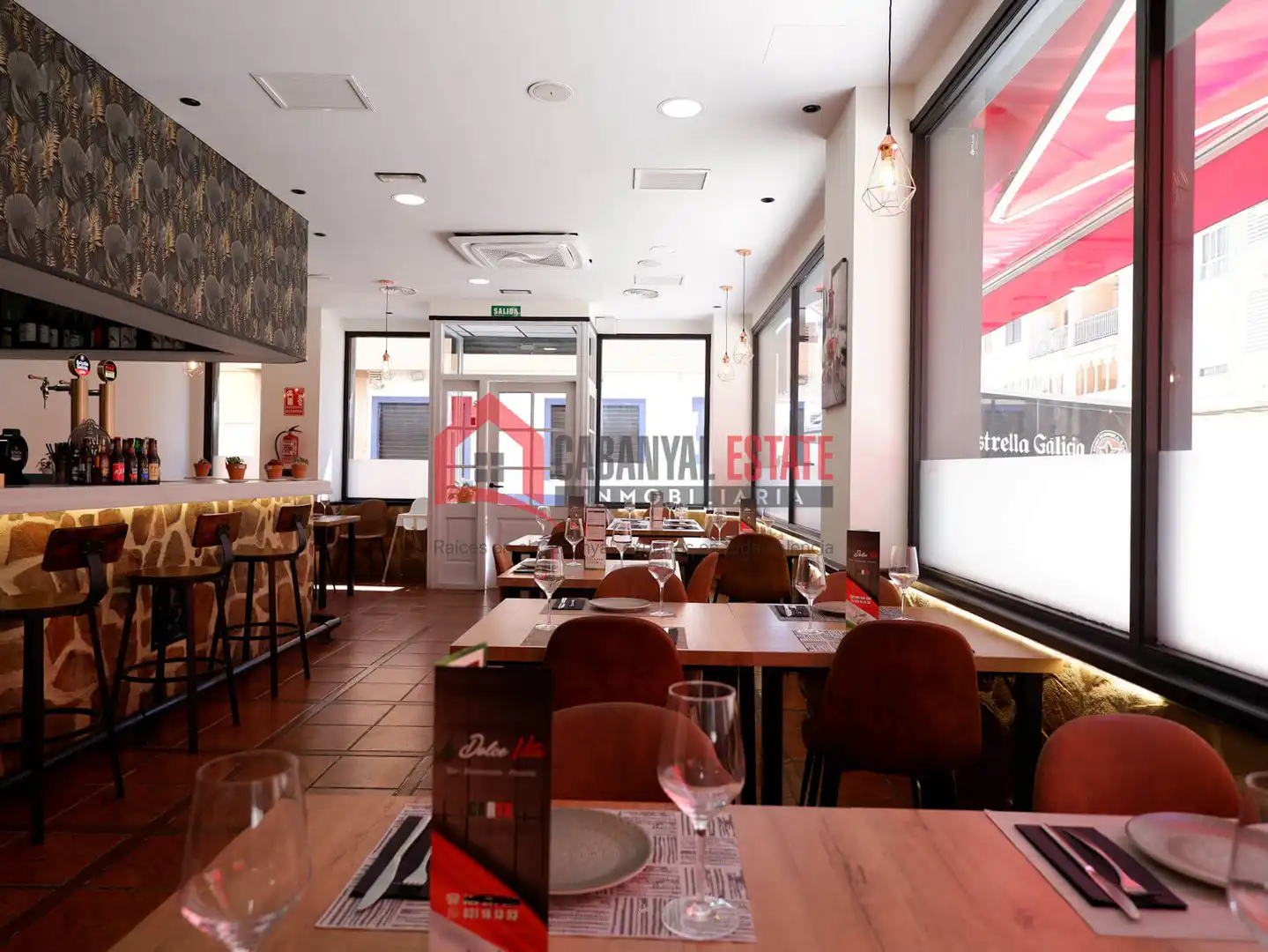 Local de alquiler en Sagunto / Sagunt con Aire acondicionado y Amueblado