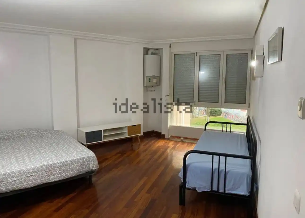 Habitación de Estudio en venta en Vigo  con Amueblado