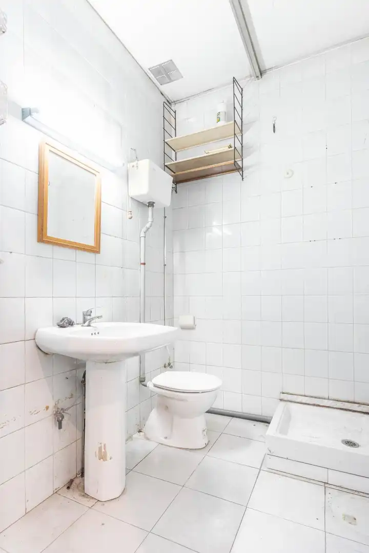 Badezimmer von Geschaftsraum zum Verkauf in Gijón 