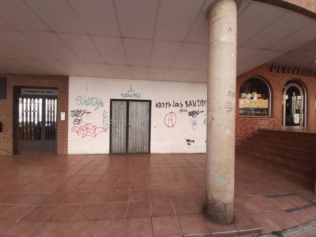 Local comercial en Venta en Calle Gonzalez De Lama 2 24007 Leon en San Mamés - La Palomera