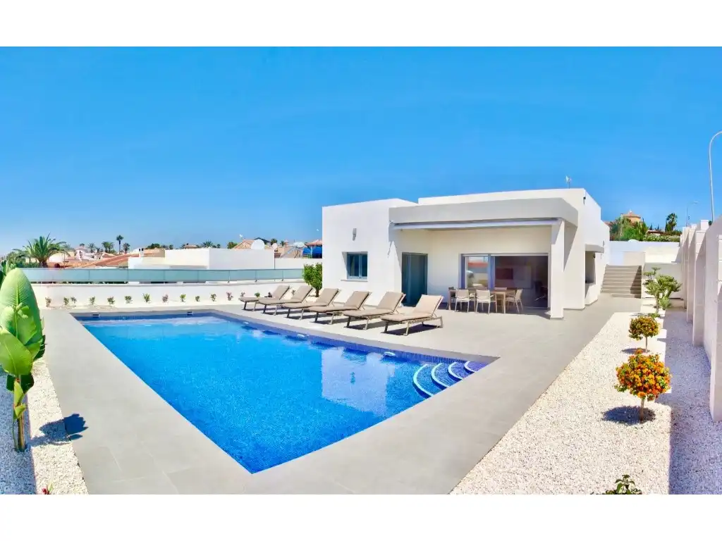 Piscina de Casa o chalet en venta en Rafal