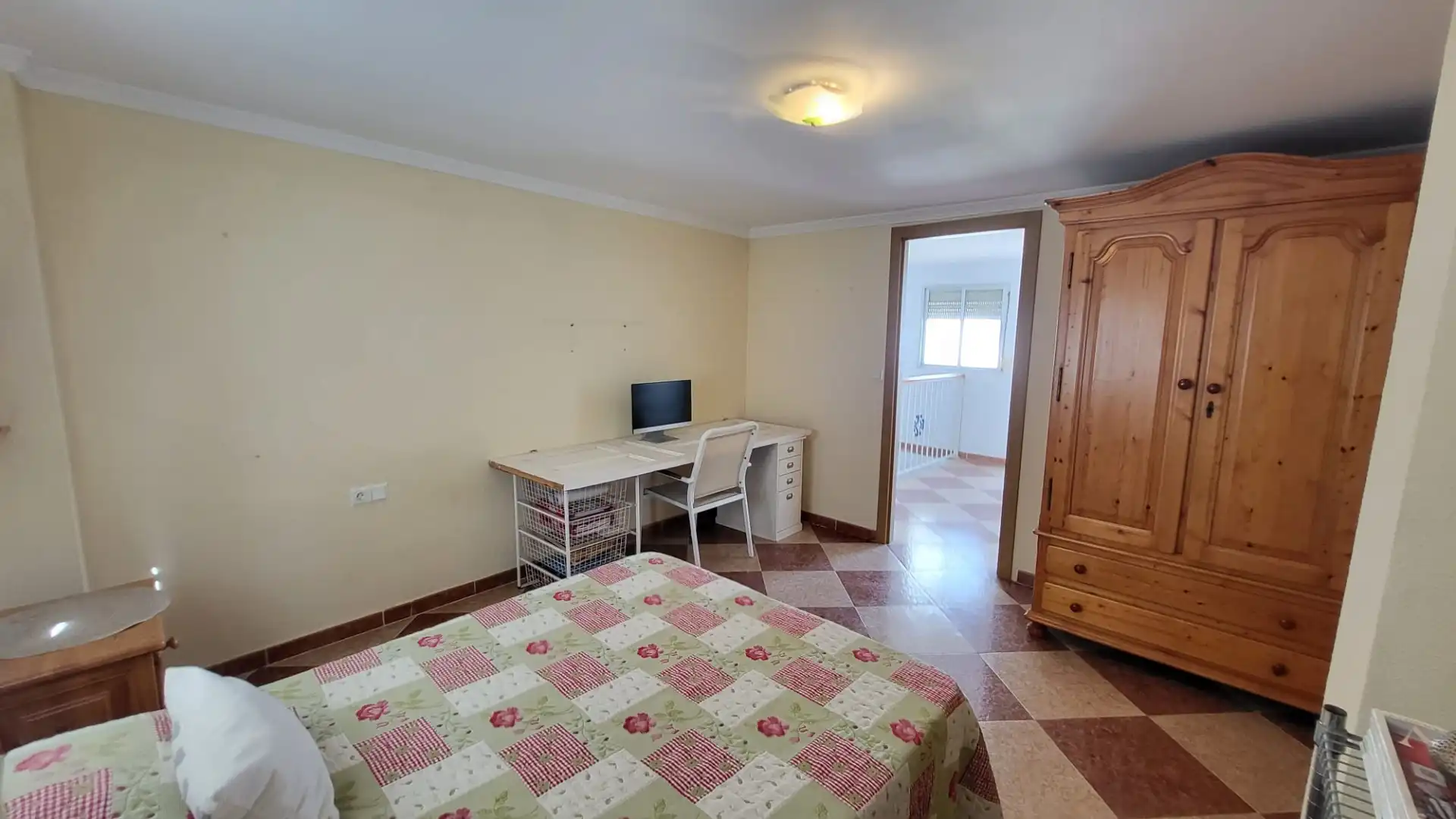 Dormitori de Casa adosada en venda en Rincón de la Victoria amb Terrassa, Traster i Moblat