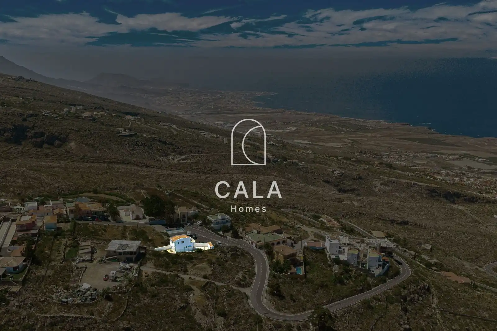 Vista exterior de Casa o xalet en venda en Adeje amb Aire condicionat, Calefacció i Terrassa