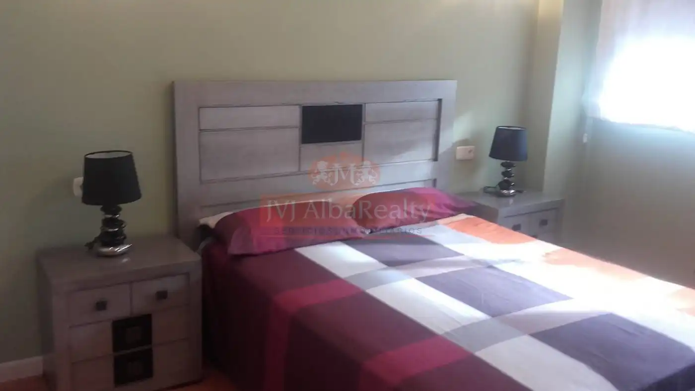 Habitación de Casa adosada de alquiler en Albacete con Aire acondicionado, Calefacción y Jardín privado