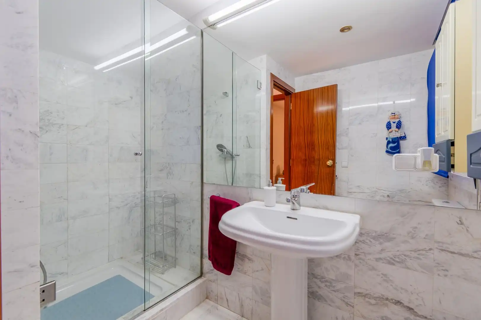 Bathroom of Duplexes for sale in Girona  with Heating and Balcony
