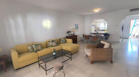 Foto 5 de Apartamento de alquiler en Atalaya - Isdabe, Estepona