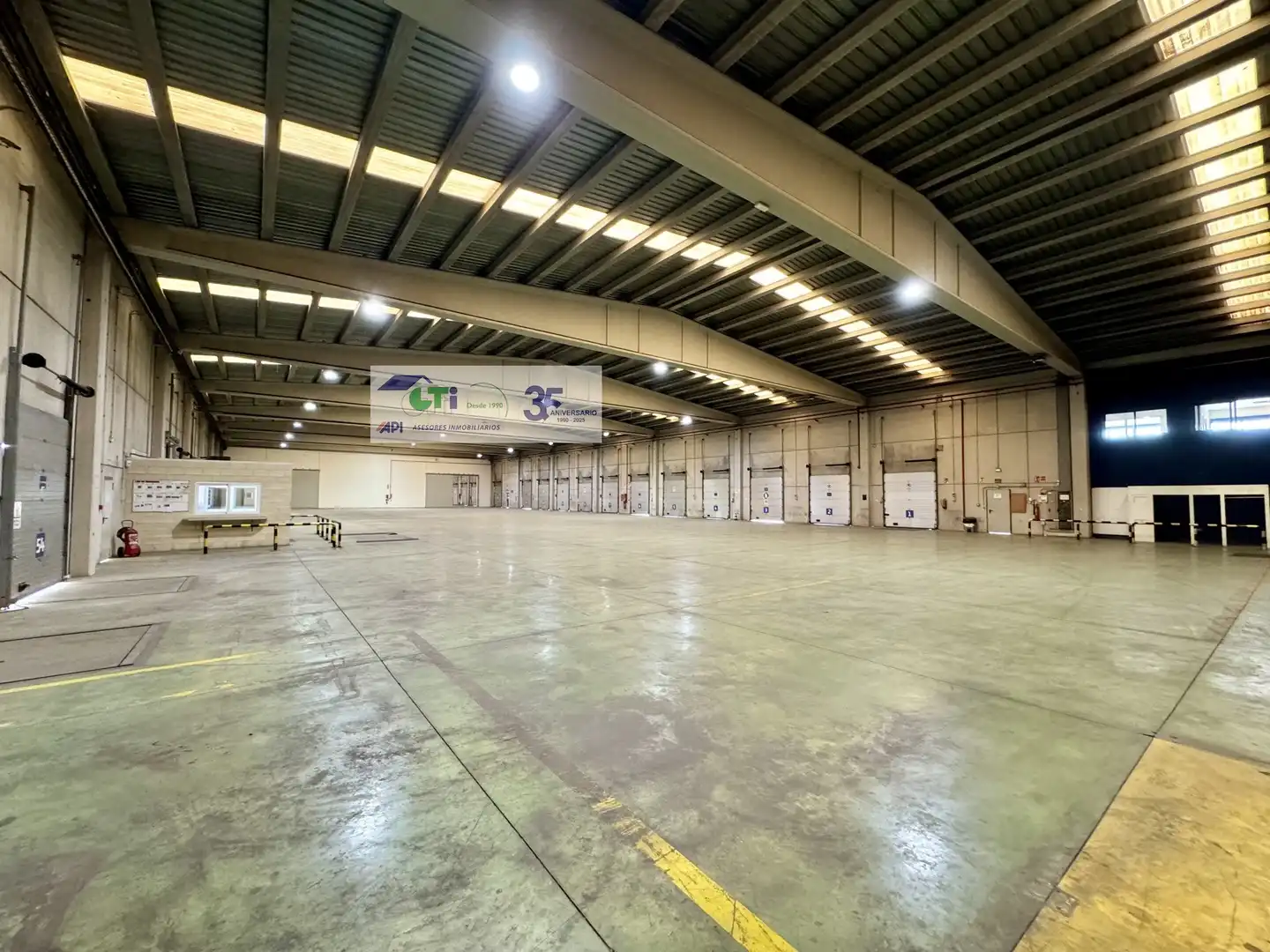 Industrial building to rent in C/ RÍO DE JANEIRO