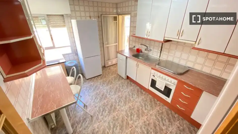 Kitchen of Flat for rent in Madrid  with Air Conditioner, Heating and Furnished