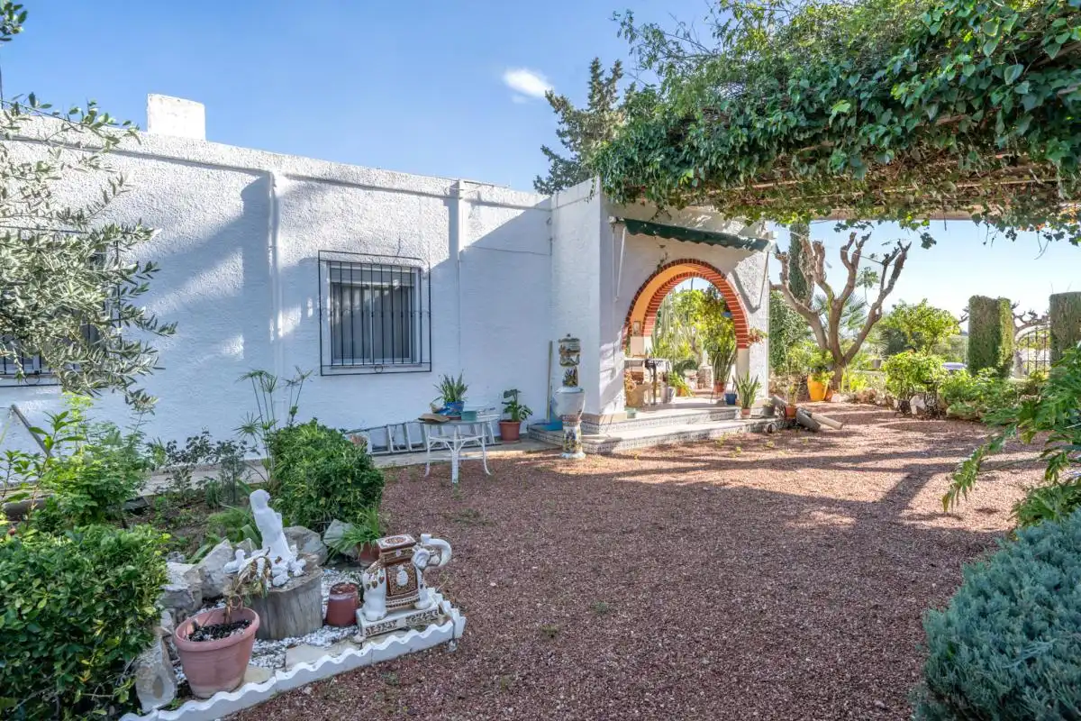 Jardí de Casa o xalet en venda en Crevillent amb Aire condicionat, Calefacció i Jardí privat
