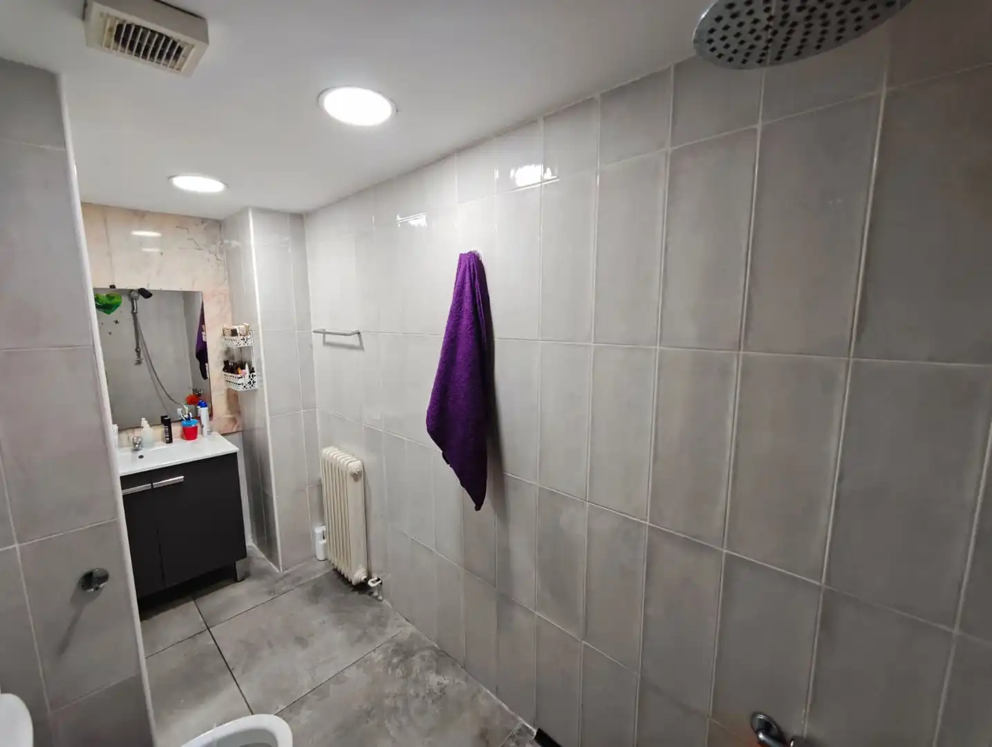 Baño de Piso en venta en Salt con Calefacción, Parquet y Horno