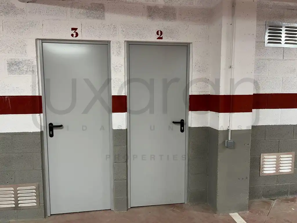 Aparcament de Apartament en venda en Naut Aran