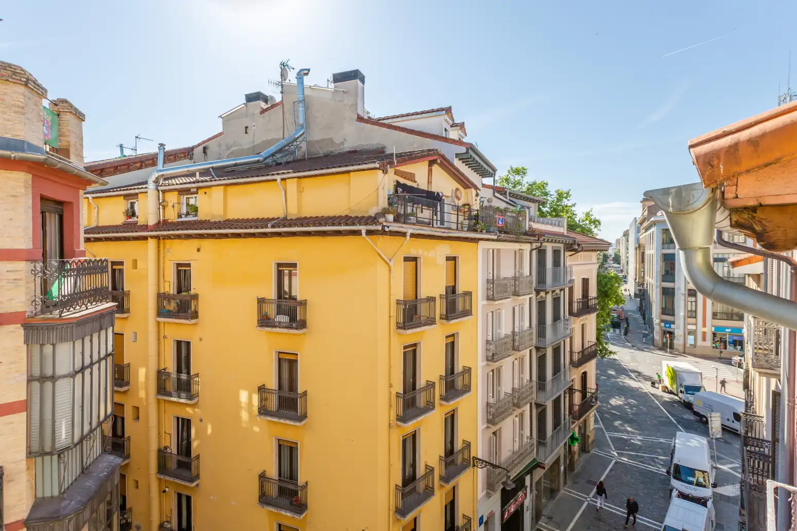 Vista exterior de Ático en venta en  Pamplona / Iruña con Calefacción, Amueblado y Balcón