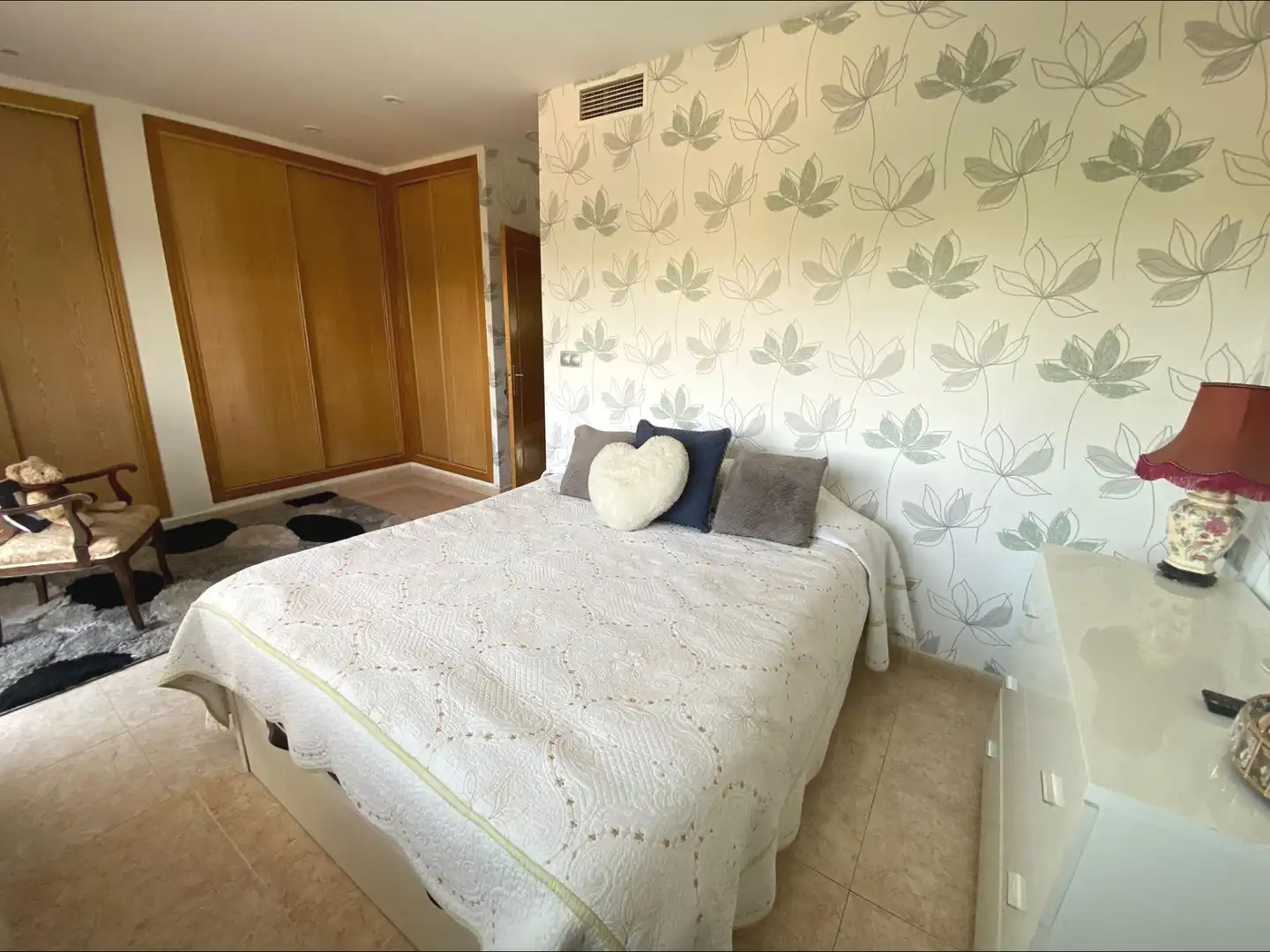 Schlafzimmer von Haus oder Chalet zum Verkauf in Monforte del Cid mit Klimaanlage, Privatgarten und Terrasse