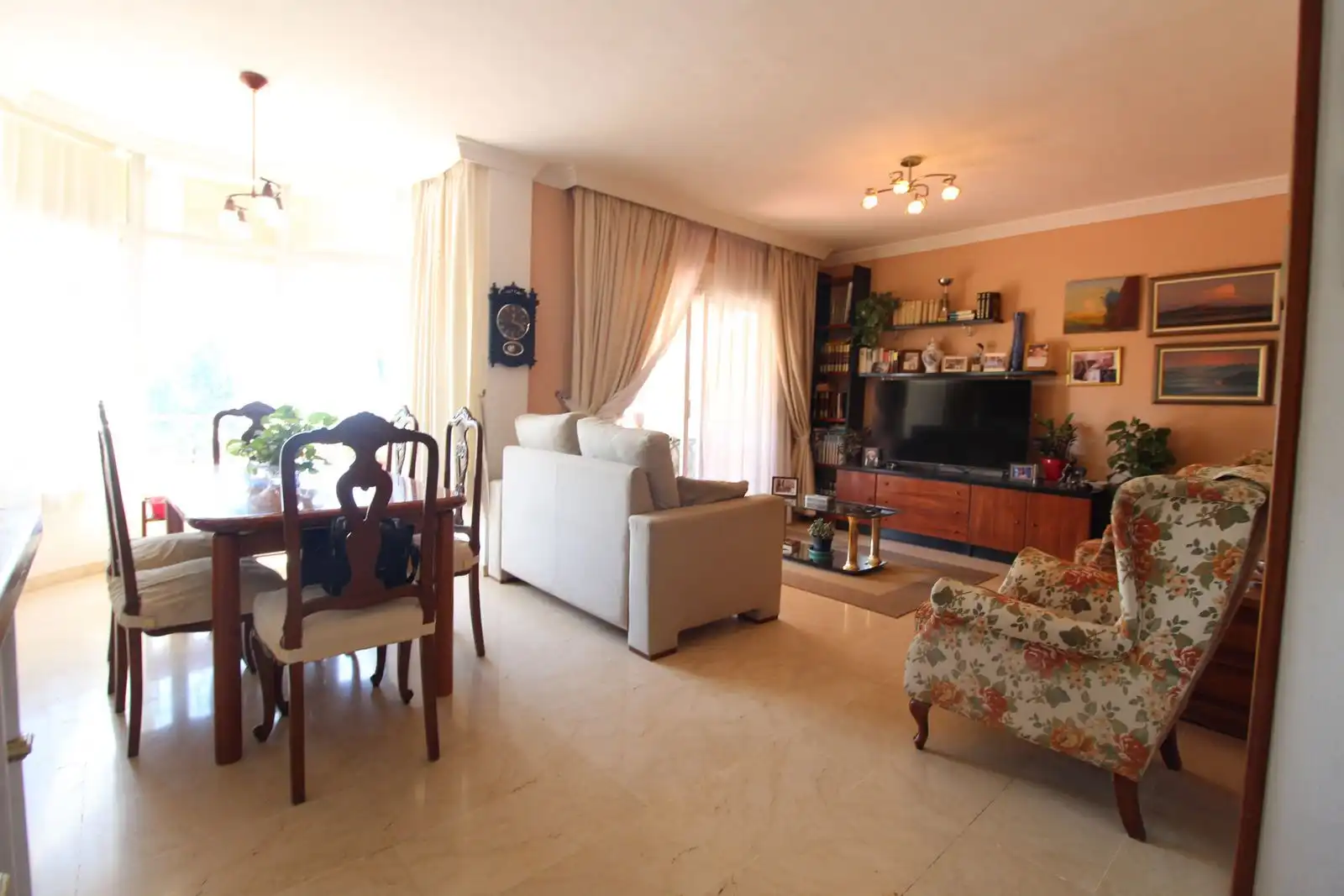 Chalet con jardín en venta en Avenida Gustavo Adolfo Bécquer, imagen 4
