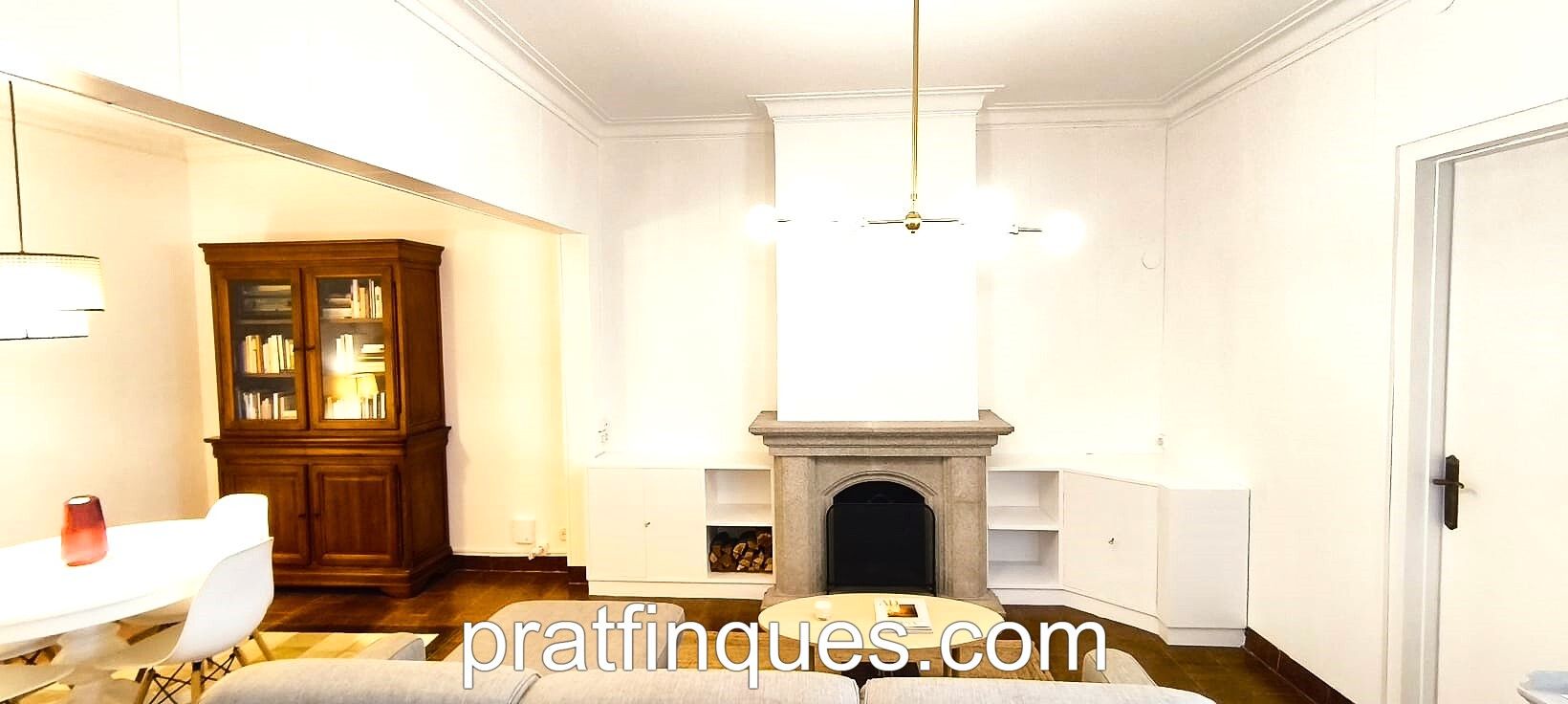 Sala d'estar de Pis en venda en El Prat de Llobregat amb Calefacció, Terrassa i Forn