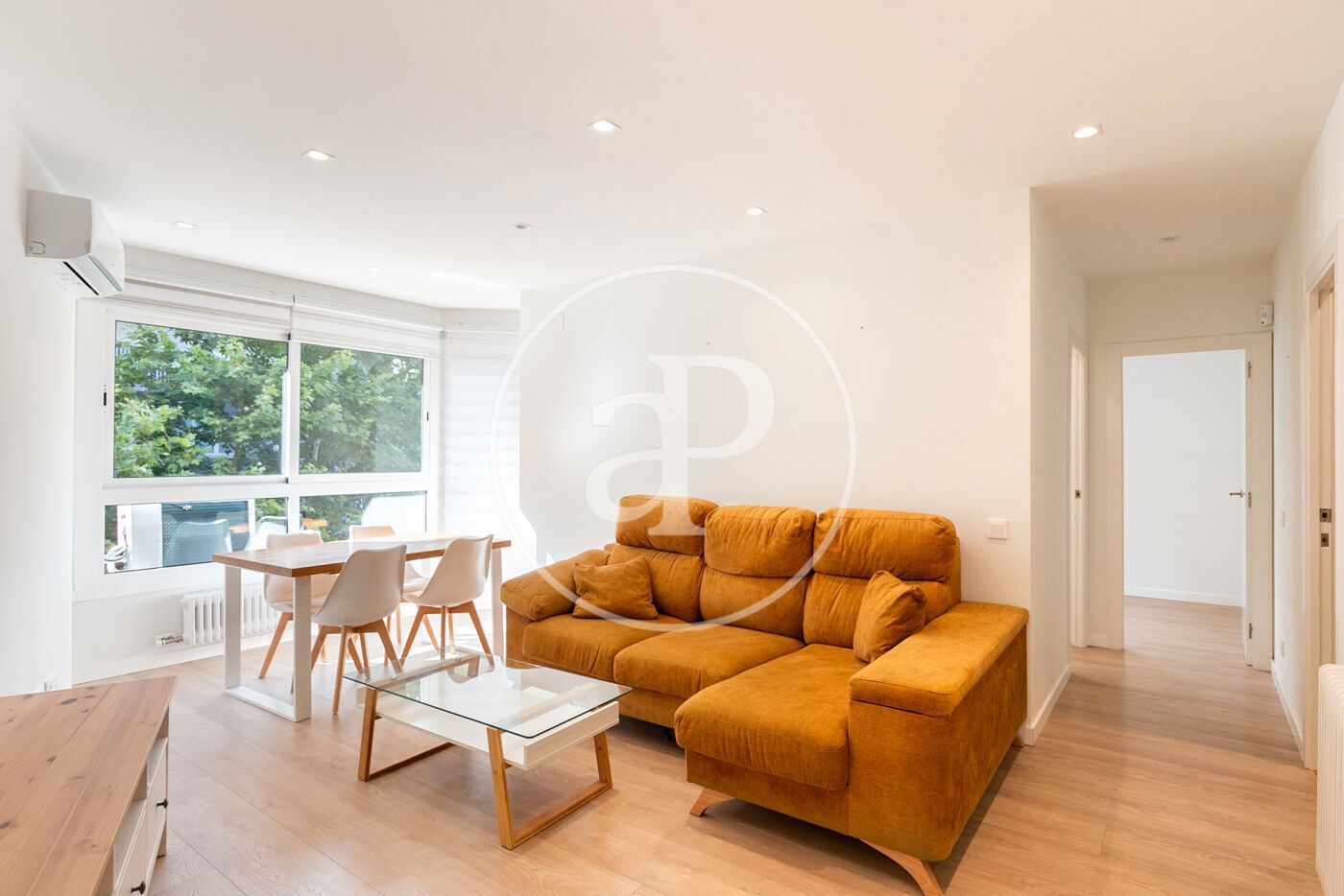 Living room of Flat to rent in  Barcelona Capital  with Air Conditioner, Heating and Furnished