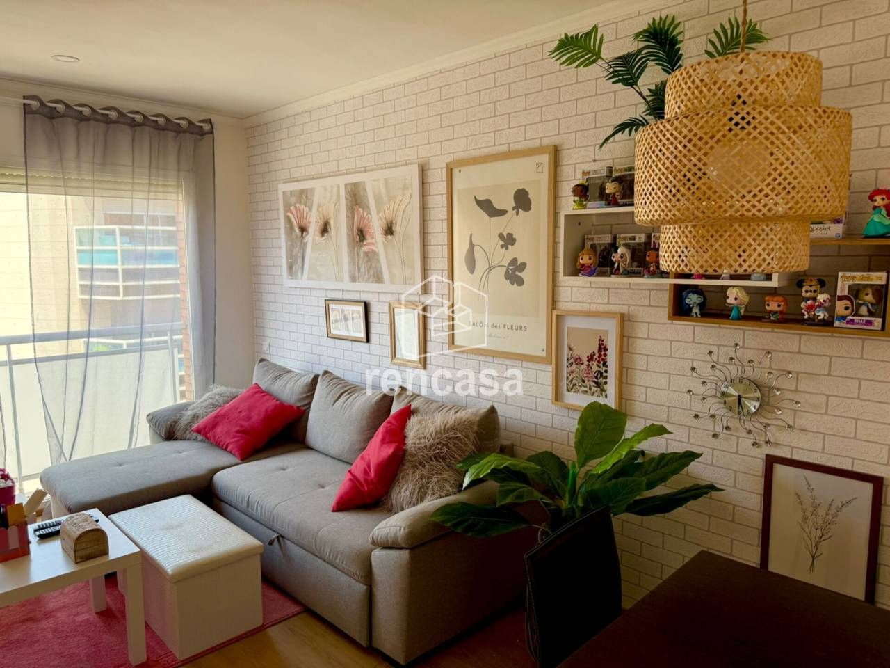 Living room of Flat to rent in  Lleida Capital  with Heating, Parquet flooring and Furnished