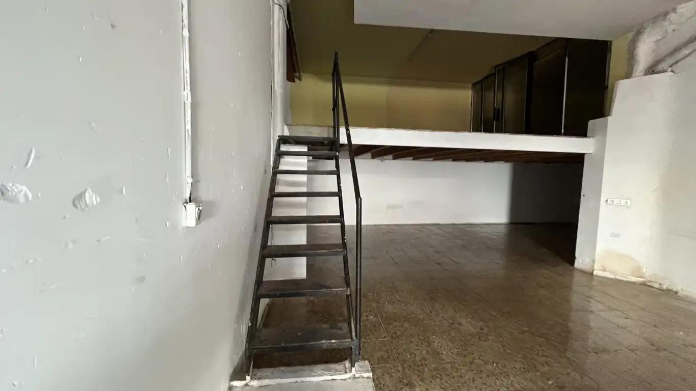 Local comercial en venda a C/ Bernat Metge, imagen 6