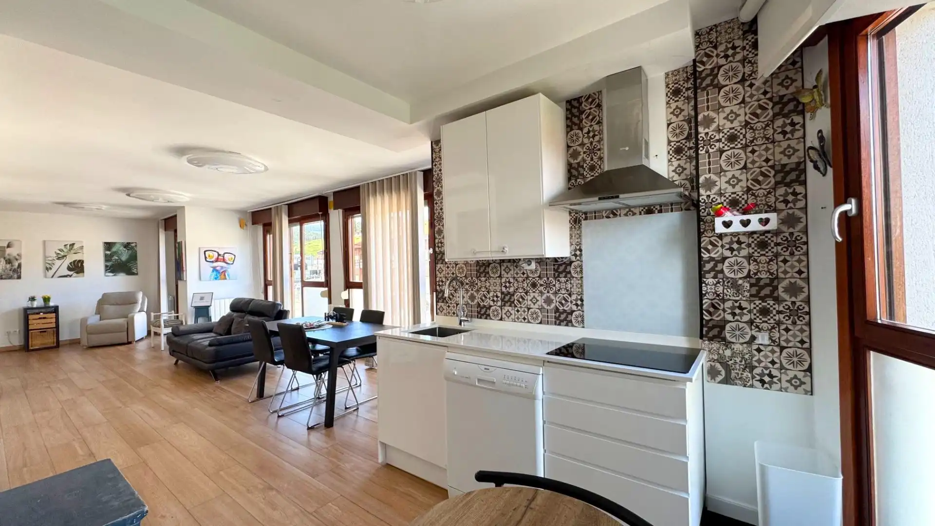 Cocina de Dúplex en venta en Cartes con Calefacción, Trastero y Amueblado