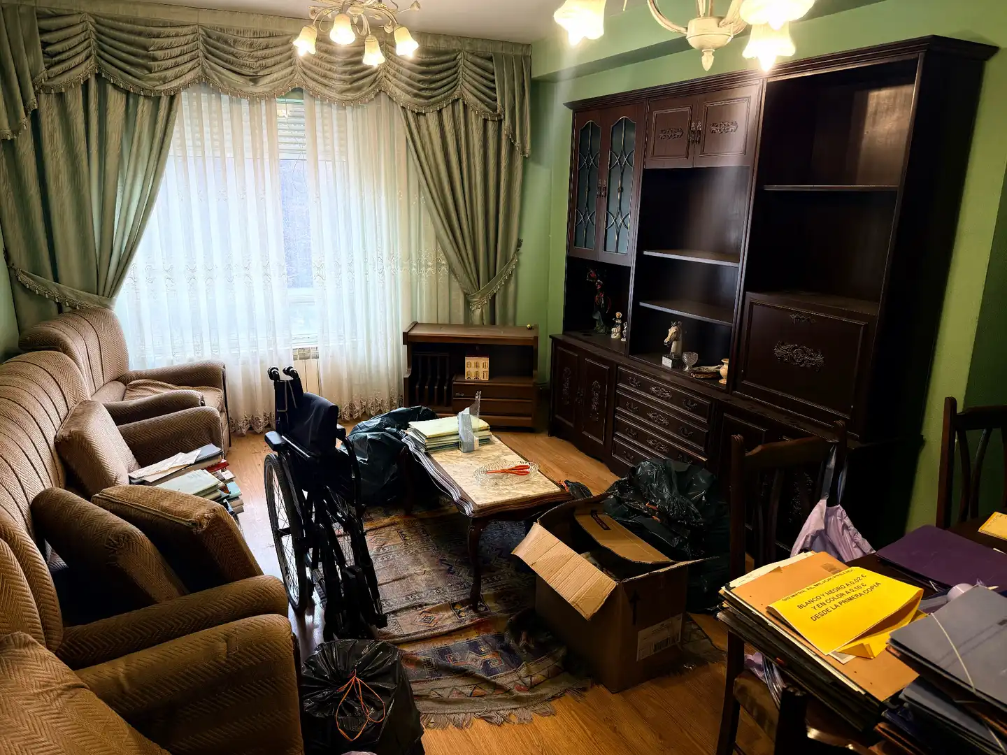 Living room of Flat for sale in León Capital   with Heating, Parquet flooring and Storage room