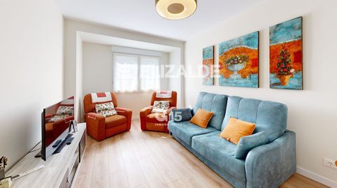Foto 2 de Piso en venta en Pintore Kalea, Lasarte-Oria, Gipuzkoa
