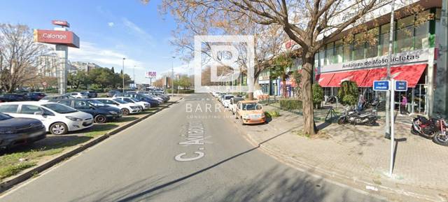 Garaje en Venta en Avenida Aviación en Parque Atlántico- San Matías